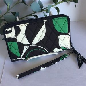 NWOT Vera Bradley Wristlet (Retired Imperial Rose)